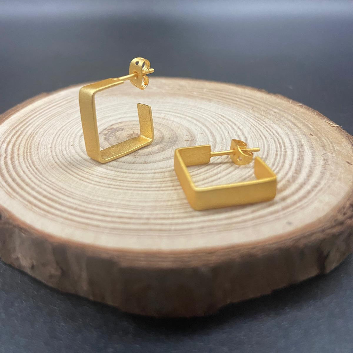 Pendientes CUBIC - Bañados en oro